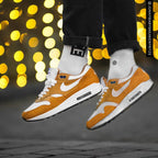 STANCE Staple OG Crew Socks in WHITE