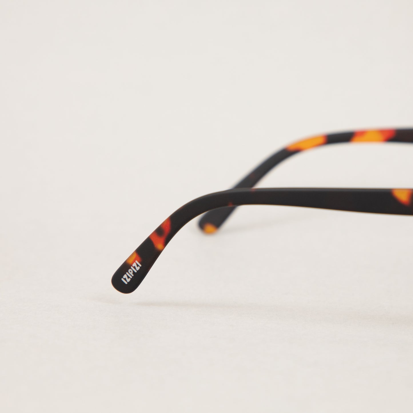 #L The Big One Sunglasses in TORTOISE GREENIZIPIZI - CACTWS