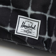 HERSCHEL SUPPLY CO. Seventeen Bum Bag in BLACK TIE DYE
