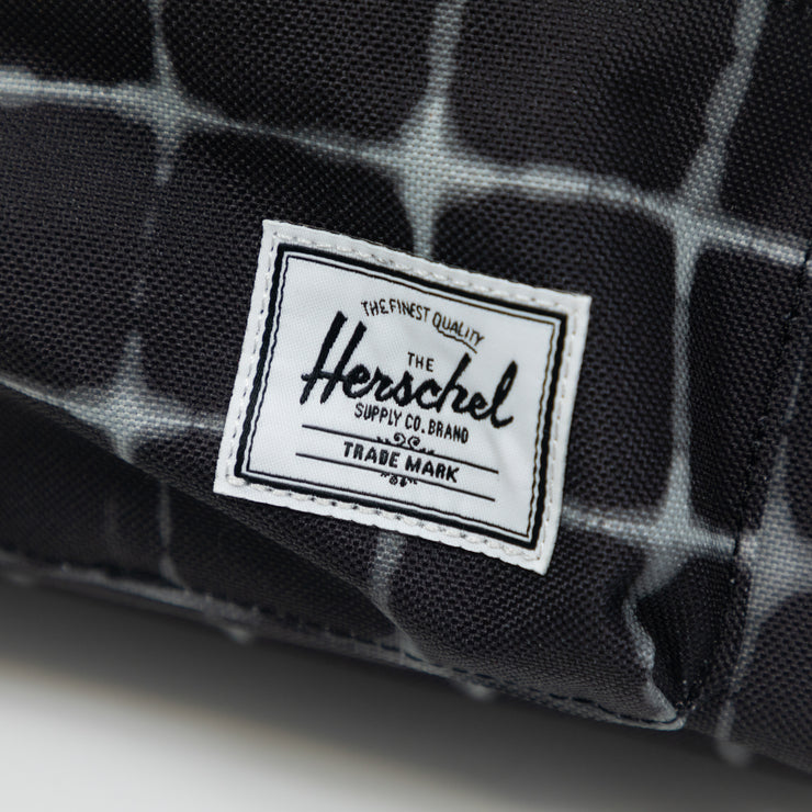 HERSCHEL SUPPLY CO. Seventeen Bum Bag in BLACK TIE DYE