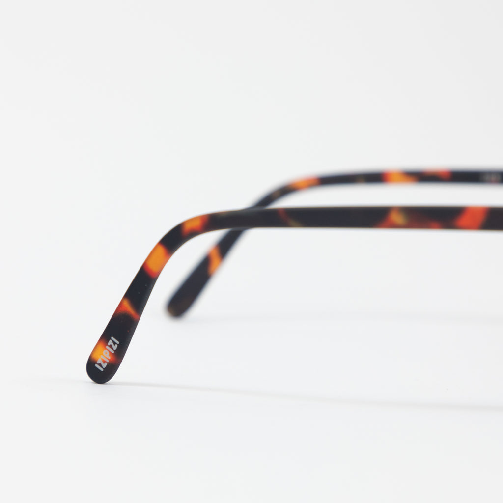 IZIPIZI #E The Trapeze Grey Lense Sunglasses in TORTOISE GREEN