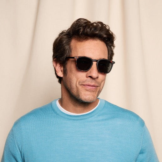 IZIPIZI #E The Trapeze Sunglasses in TORTOISE GREEN